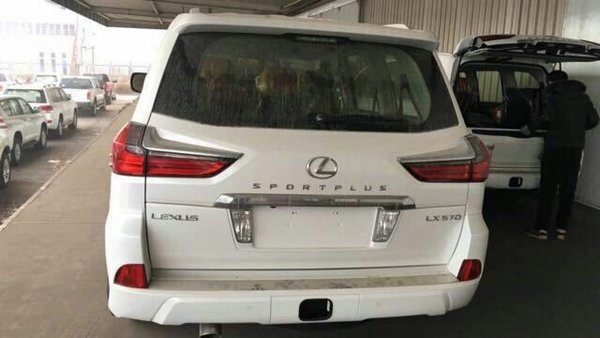 17款雷克萨斯LX570 手续正规分期抢礼包-图3