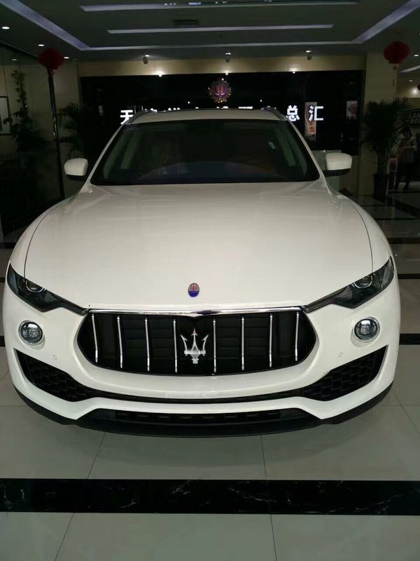 17款瑪莎拉蒂萊凡特SUV 首降現(xiàn)車搶購價-圖2