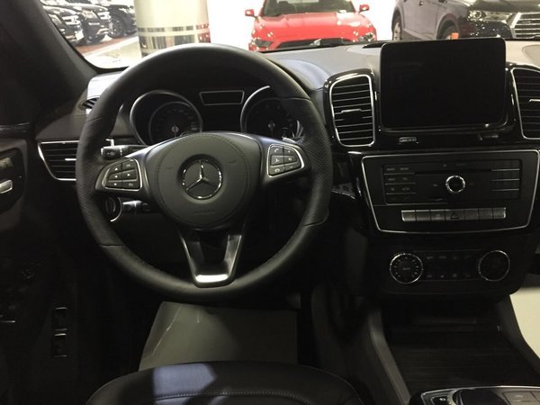 17奔馳GLS450現(xiàn)車促銷 換代首選實(shí)惠價(jià)-圖7
