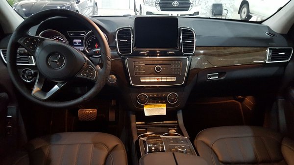 2017款奔馳GLS450港口行情 美規(guī)更便宜了-圖4
