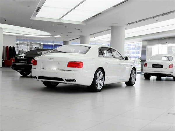 2016款賓利飛馳4.0T 尊豪享受特惠價(jià)展促-圖3