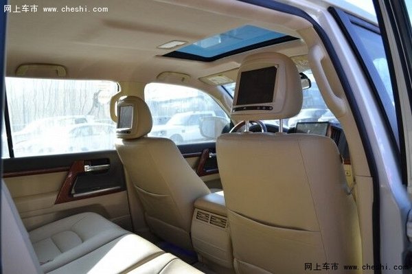 市場再迎價(jià)格戰(zhàn) 零首付2016款酷路澤4000-圖9