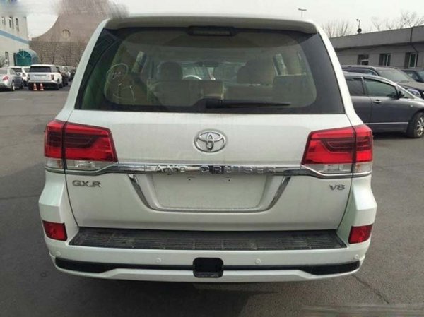 2016款豐田酷路澤4600 V8動(dòng)力強(qiáng)降新報(bào)價(jià)-圖3
