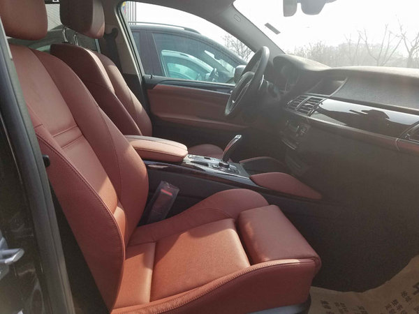 2017款宝马X6 新配全能轿跑颜色齐全62万-图5