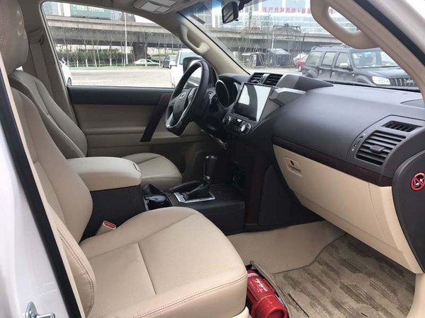 17款豐田霸道2700現(xiàn)車 沖底價(jià)38.8萬秒購-圖7