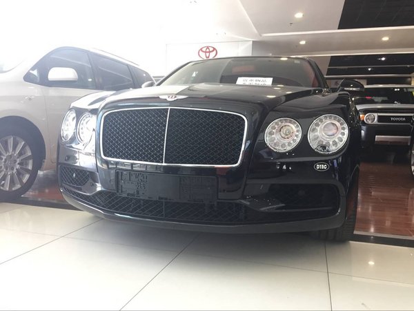 17款宾利飞驰V8S完美精堪工艺 惠降底线-图2