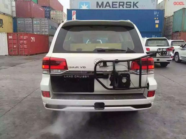 16款豐田酷路澤4000現(xiàn)車 最低惠陸巡進港-圖3