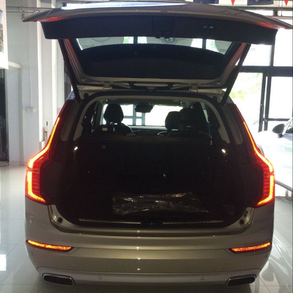 2016款沃爾沃XC90 高端大氣商務(wù)驚爆價(jià)格-圖8