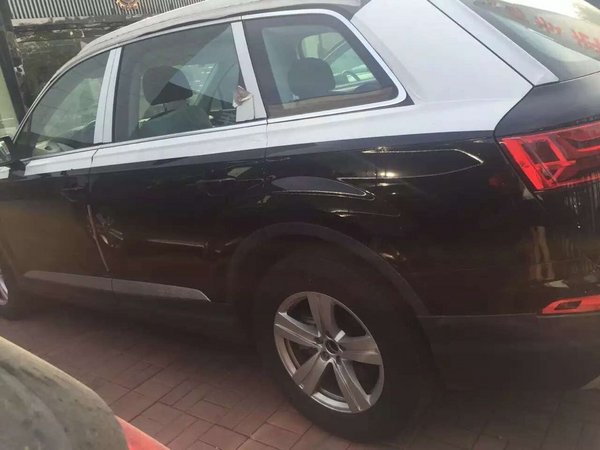 今日頭條奧迪Q7現(xiàn)車16款 天津港降價展銷-圖2