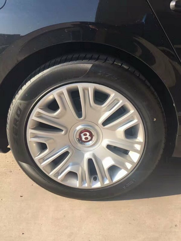 2017款宾利飞驰近距离实拍 感受极致奢华-图8