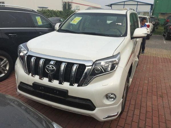 中東豐田霸道2700現(xiàn)車(chē)特賣(mài)36萬(wàn)急速甩賣(mài)-圖1