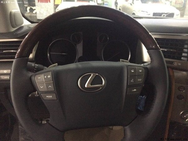 雷克萨斯LX570中东版 优惠15万跨越极限-图7