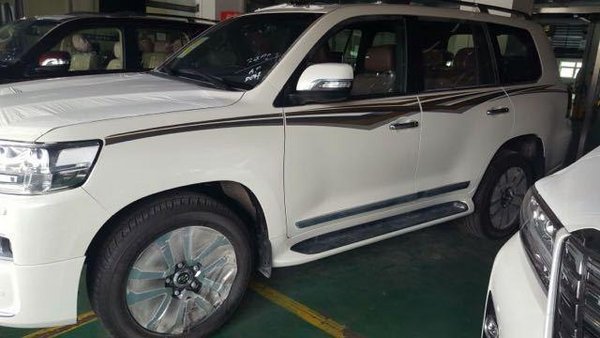 16款豐田酷路澤5700 V8配置爆惠行情解析-圖2