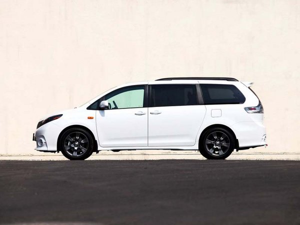 豐田塞納商務四驅 舒適現(xiàn)車優(yōu)惠全國最低-圖3