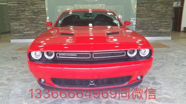 道奇挑战者5.7L透底 V8骚气抢占公路风头-图5