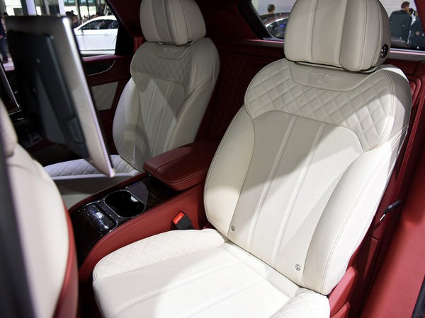 17款宾利添越现车 鹤立鸡群越野超值特惠-图6