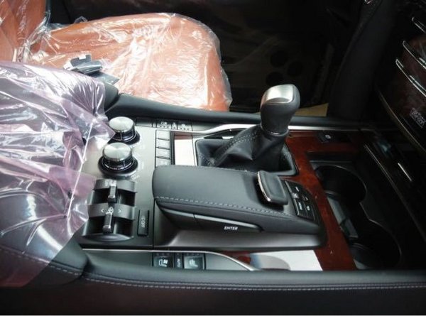 2017款雷克萨斯LX570 高档顶配V8豪华SUV-图5