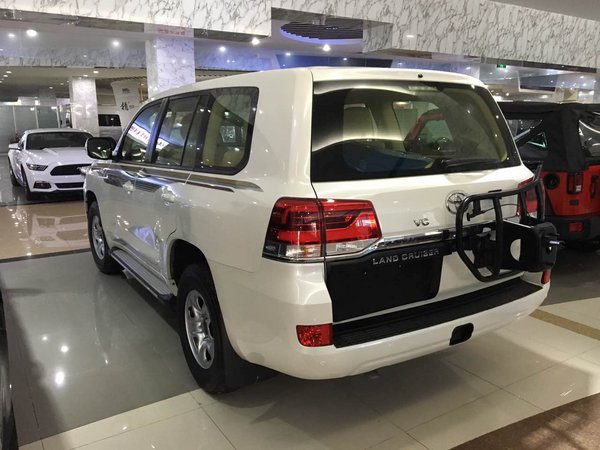 16款豐田蘭德酷路澤4000現(xiàn)車 道破最底價-圖3