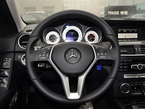 2015款奔驰c260中控内饰