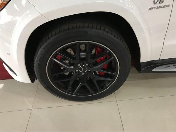 進(jìn)口奔馳GLS63新行情 科技升級體驗測速-圖3