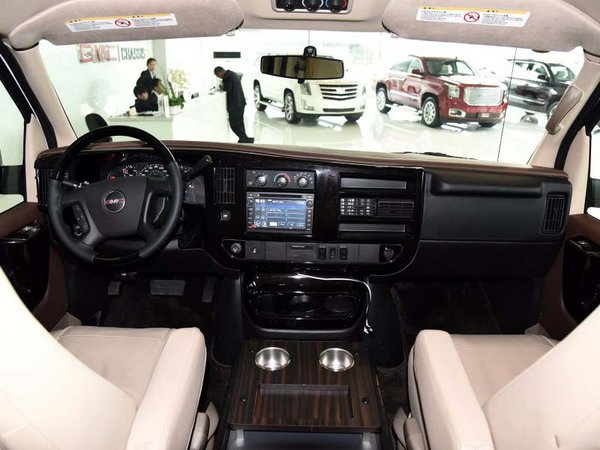 特價GMC商務(wù)之星6.0庫存房車 直降達90萬-圖5
