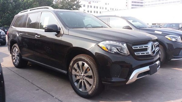 2017款奔馳GLS450現(xiàn)車 天津港現(xiàn)車底惠價(jià)-圖1