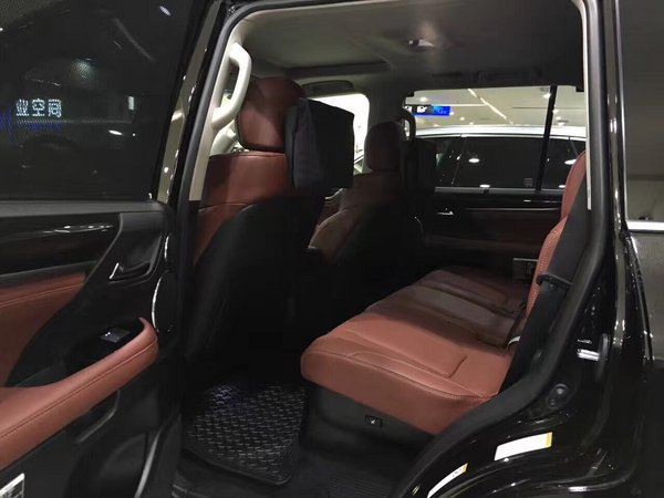 2017款雷克薩斯LX570 裝備升級價格走低-圖6