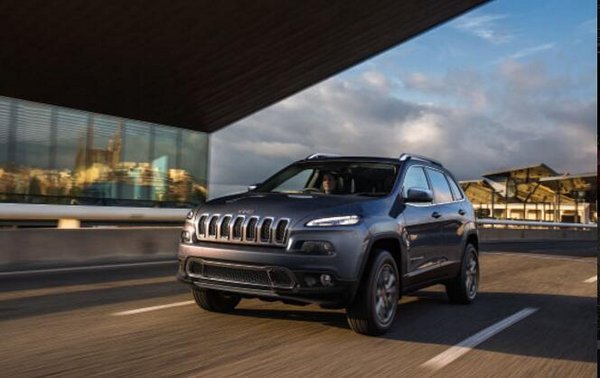 Jeep新款自由光官网上市 20.98-31.98万-图2