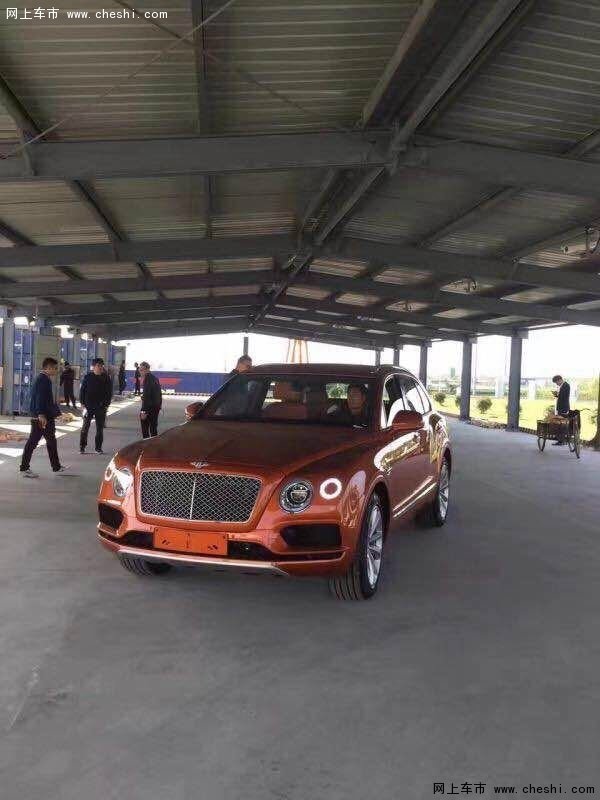 17款宾利添越高端定位SUV 霸气抵港嗨购-图1