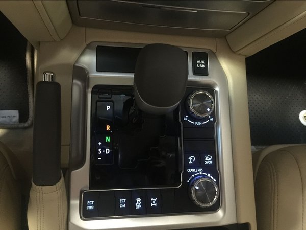 16款丰田酷路泽5700GXR现车 高配仅110万-图5