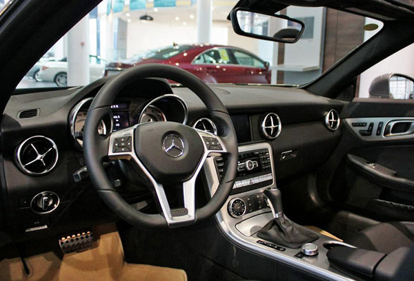 奔驰SLK200 内饰