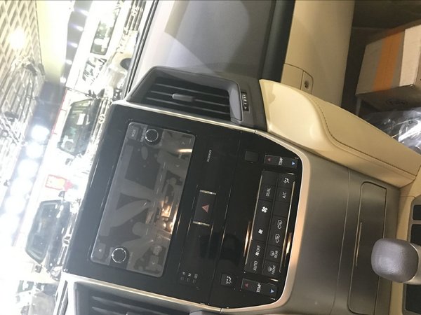 新丰田酷路泽4000 经典品质诠释高端SUV-图5
