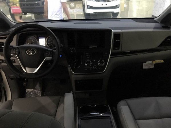 2017款塞納3.5L四驅(qū) Limited頂配商務(wù)車-圖4
