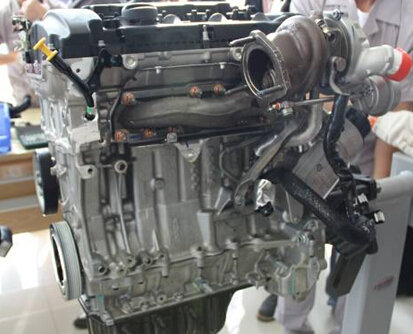 东风标致高效动力1.2T 1.8T发动机解析高清图片