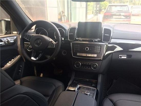 2017款奔驰GLS450 豪门奔驰尽显霸气-图4