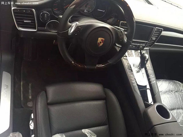 保时捷Panamera4.8排量 白车黑内饰125万-图5