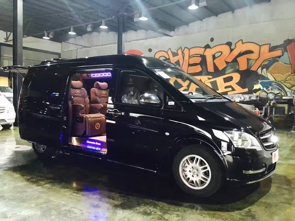 奔驰Vito威霆商旅车 7座大空间配置齐全-图3