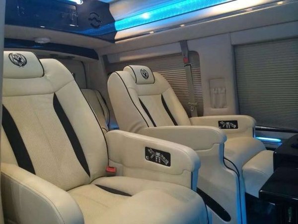 GMC商務(wù)豪華房車6.2米 7座定制內(nèi)艙降價(jià)-圖8