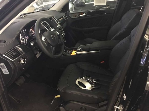 16款奔馳GL450現(xiàn)車 奧運(yùn)賽況奔馳搶先看-圖4