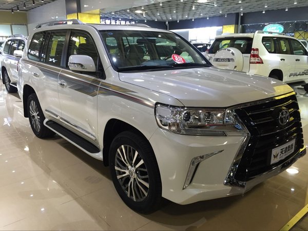 豐田酷路澤4000頂配降價(jià) V6內(nèi)飾細(xì)節(jié)實(shí)拍-圖1