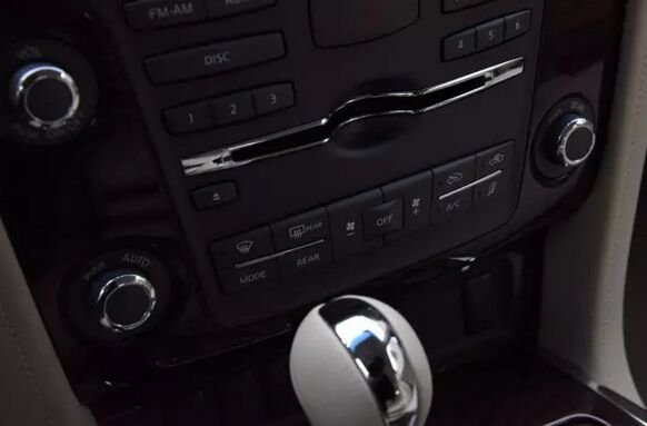 17款中東版日產(chǎn)途樂4.0汽油 SE高配途樂-圖6