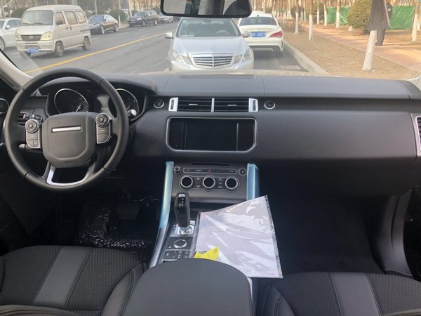 17款路虎揽胜运动S3.0T 汽油19轮76.88万-图5