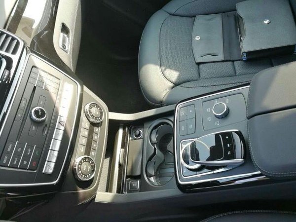 奔馳GLS450報(bào)價(jià)及圖片 GLS450現(xiàn)車優(yōu)惠-圖5