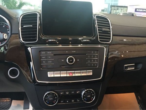 17款奔馳GLS450 美規(guī)版越駕經(jīng)典配置解析-圖5