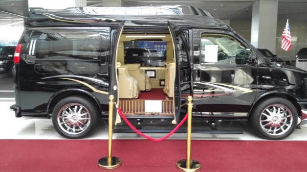 GMC商務(wù)豪華房車6.2米 7座定制內(nèi)艙降價(jià)-圖11
