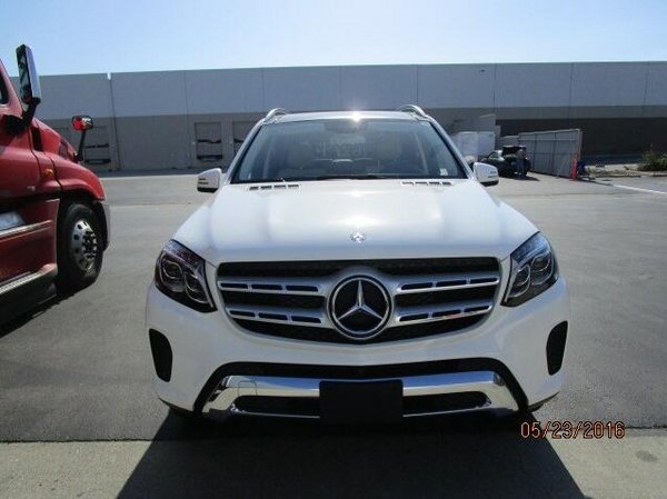 17款奔馳GLS450 現(xiàn)車到港111萬(wàn)起尋底價(jià)-圖3