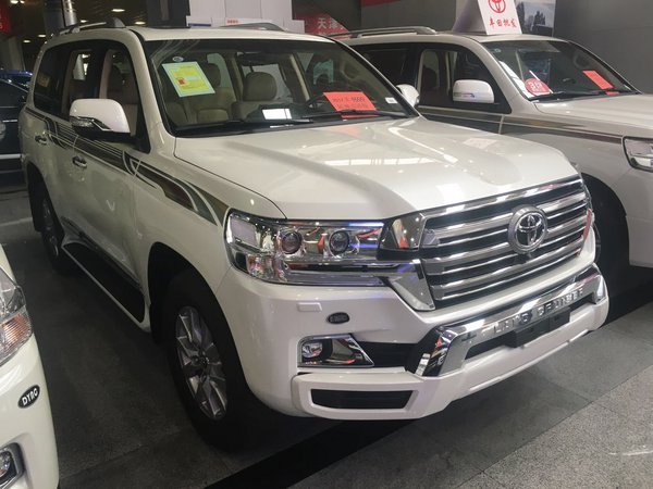95萬裝配升級(jí)陸巡SUV 17豐田酷路澤4000-圖2