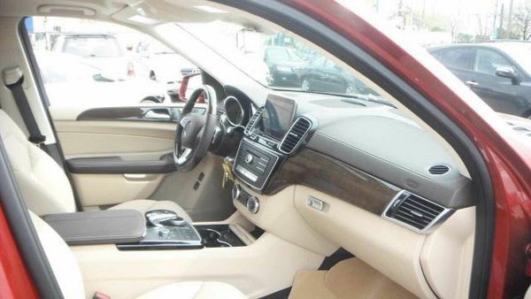 2017款奔馳GLS450 自貿(mào)區(qū)現(xiàn)車價(jià)格超低價(jià)-圖10