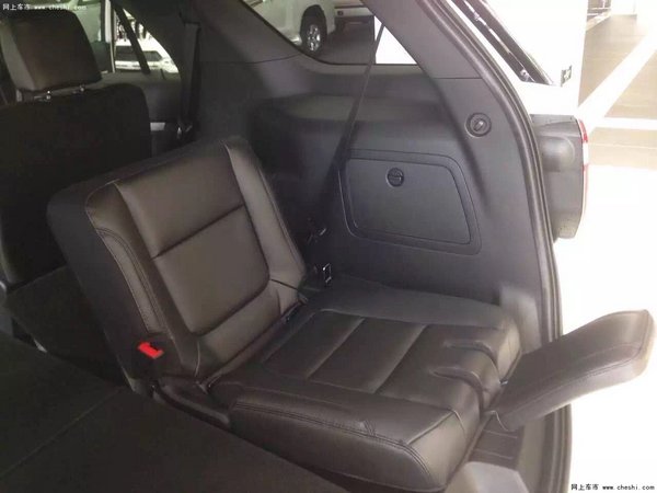 2016款福特探险者  具有犹如面具城市SUV-图12