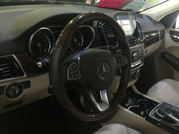 奔馳GLS450現(xiàn)車 潮型俊朗奔馳全國可分期-圖4